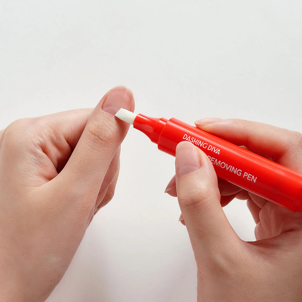 Dashing Diva Cuticle Removing Pen - Image 2