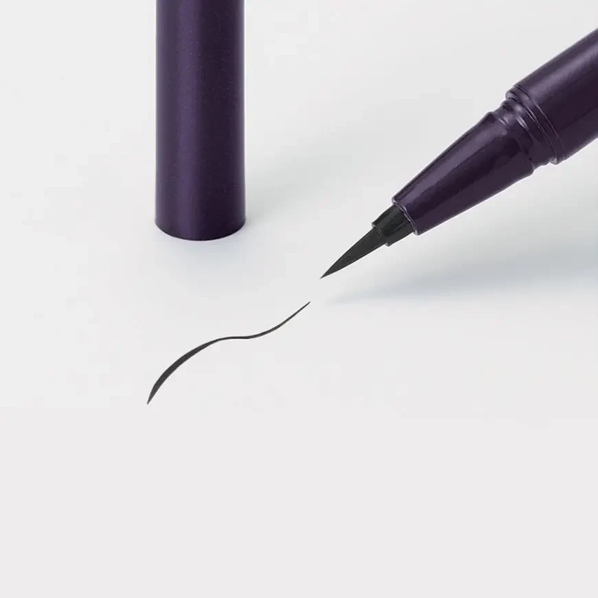 Kiss Me Heroine Make Smooth Liquid Eyeliner Black - Image 3