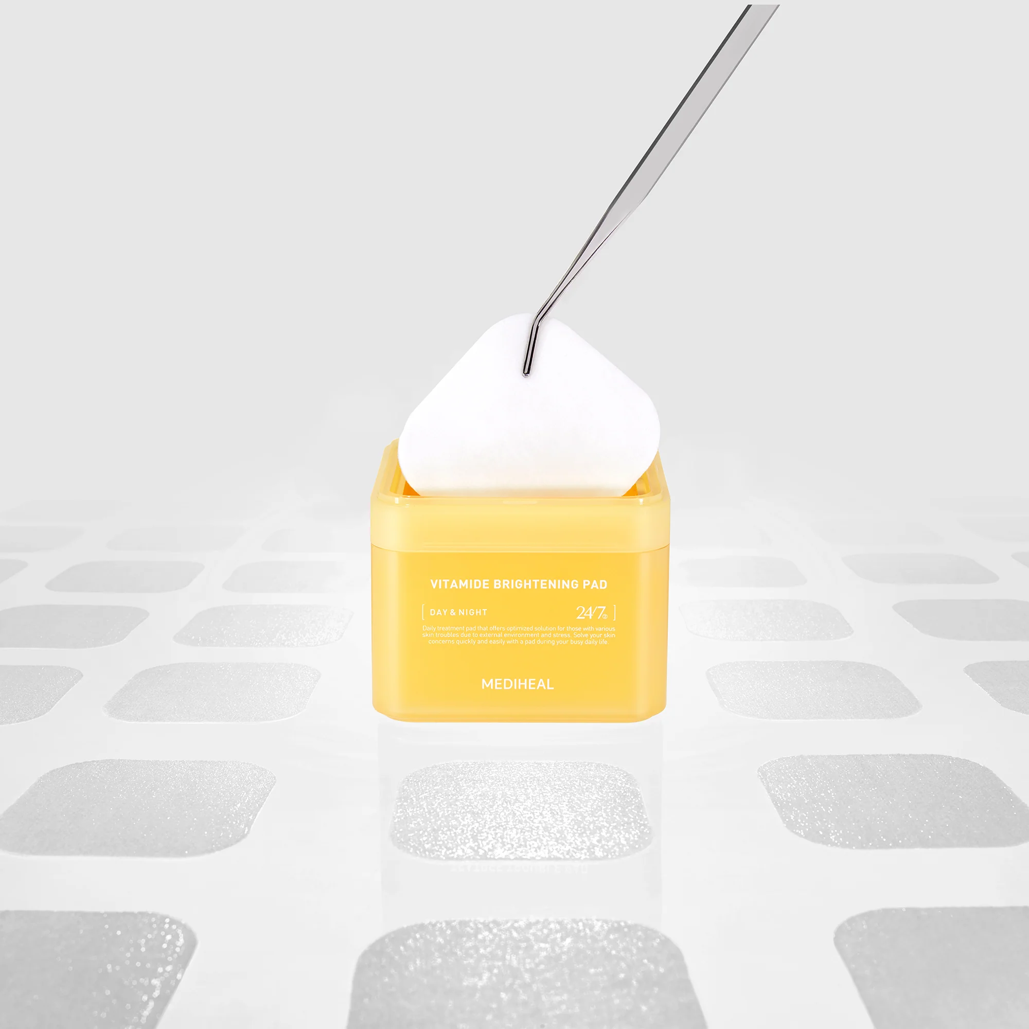 Mediheal Vitamide Brightening Pad - Image 3