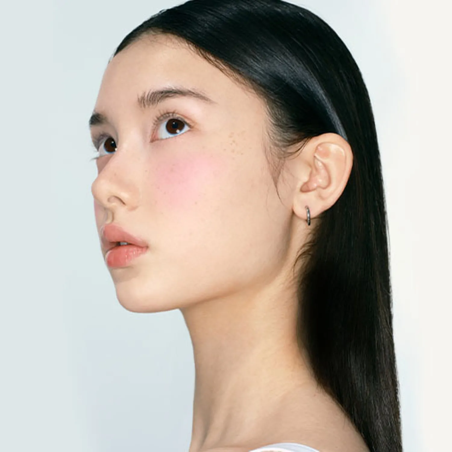 Naming Fluffy Powder Blush - Image 12